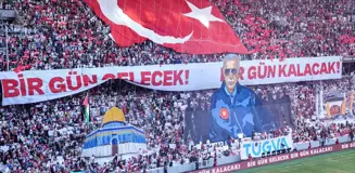 Cumhurbaşkanı Erdoğan'a özel koreografi: Bir yanda Ayasofya, diğer yanda Mescid-i Aksa