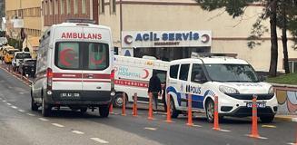 Kendisini bıçakla yaralayan oğlunu tüfekle katletti