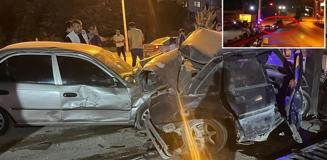 Direksiyon hakimiyetini kaybedip park halindeki araca çarptı