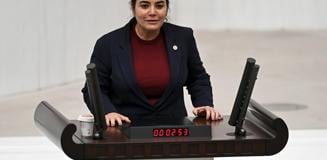 İYİ Partili Türkeş, Kurtulmuş'un Kürtçe konuşmasına tahammül edemedi! Yaptığı çağrı skandal