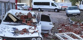 4.9'luk deprem sonrası profesörden uyarı: Burası bataklık, acil taşınmalı