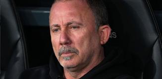 Sergen Yalçın ilk dönemini mumla arıyor