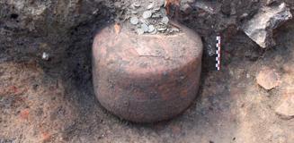 Ev değil gizli bir banka! Arkeolojik kazılarda 90 kilo para bulundu Ev değil gizli bir banka! Arkeolojik kazılarda 90 kilo para bulundu