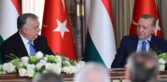 Erdoğan'ın yanında Orban'dan dikkat çeken çıkış: Türkiye bunu yapmasa Avrupa yaşanmaz hale gelirdi Erdoğan'ın yanında Orban'dan dikkat çeken çıkış: Türkiye bunu yapmasa Avrupa yaşanmaz hale gelirdi