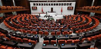 TBMM'de stajyer istismarı iddiası: Bir personel görevden uzaklaştırıldı TBMM'de stajyer istismarı iddiası: Bir personel görevden uzaklaştırıldı