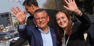 6 ay içinde ikinci belediye başkanını kaybeden Özel'den duygusal veda 6 ay içinde ikinci belediye başkanını kaybeden Özel'den duygusal veda