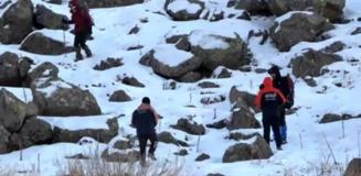 Hasan Dağı'na tırmanan 2 üniversite öğrencisi mahsur kaldı Hasan Dağı'na tırmanan 2 üniversite öğrencisi mahsur kaldı