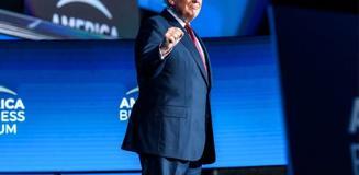 Trump'tan İngiliz yayın kuruluşuna milyar dolarlık dava