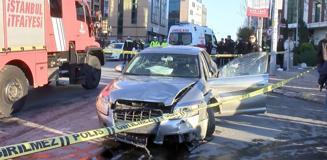 Şişli'de otomobil yayaların arasına daldı: 2 ölü, 6 yaralı Şişli'de otomobil yayaların arasına daldı: 2 ölü, 6 yaralı