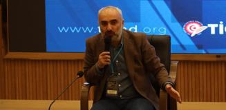 İsmail Saymaz: Sosyal medya gazeteciliği dönüştürdü, sürecin kurbanı gazeteler oldu