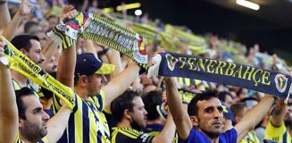 Transferde bombalar peş peşe! Fenerbahçe, Galatasaray'ın da istediği isme imzayı attıracak