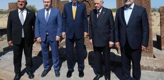 Destici: Açıklanan asgari ücret, alın terinin karşılığı olmamıştır