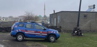 Tartıştığı eşi ve oğlunu öldürdü