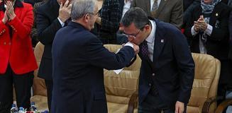 Yılmaz Büyükerşen siyaseti bıraktı