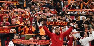 Galatasaray'da sürpriz ayrılık! Efsane isim veda etti