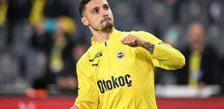 Yok artık Krunic! Fenerbahçe'ye salladı, Galatasaray'ı öve öve bitiremedi Yok artık Krunic! Fenerbahçe'ye salladı, Galatasaray'ı öve öve bitiremedi