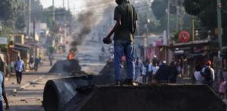 Mozambik'te polisle yerel milisler arasında çıkan çatışmada 8 kişi öldü