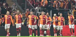Galatasaray'ın Trabzonspor maçı kamp kadrosu belli oldu Galatasaray'ın Trabzonspor maçı kamp kadrosu belli oldu
