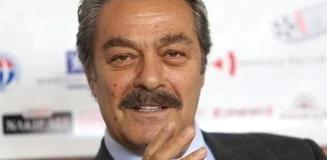 Yeşilçam'ın usta ismi Kadir İnanır, aylar sonra ilk kez ayakta görüntülendi Yeşilçam'ın usta ismi Kadir İnanır, aylar sonra ilk kez ayakta görüntülendi