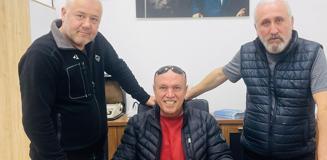 200 gram altını montunda unuttu, dürüst esnaf sahibine teslim etti 200 gram altını montunda unuttu, dürüst esnaf sahibine teslim etti