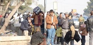 PKKYPG, Halep'te işgal ettiği bölgelerden çıkmak isteyen sivilleri hedef alıyor