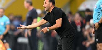 Okan Buruk, taraftarın yeni bir isim beklediği bölgeye transfer yapmaktan vazgeçti Okan Buruk, taraftarın yeni bir isim beklediği bölgeye transfer yapmaktan vazgeçti