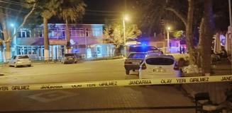 Alkol alan 3 arkadaş birbirlerine av tüfekleriyle ateş açtı: 1 ölü, 2 yaralı