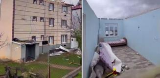 Görüntüler korkunç! Çatısı uçan ev savaş alanına döndü