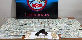 Bu paraların hepsi bir araçtan çıktı, polis hemen el koydu