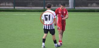 Bir kulübün çöküşü: İmkansızlıktan forma numaralarını bantla oluşturdular