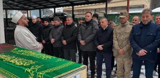 Kimsesiz ve engelli çocuk son yolculuğuna da yalnız uğurlandı