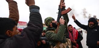 Suriye ordusu ele geçirdiği bölgelerde coşkuyla karşılandı! Meydanlarda halay çekiliyor