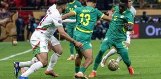 3 futbolcuda tuhaf belirtiler! Dev finalde apar topar hastaneye kaldırıldılar