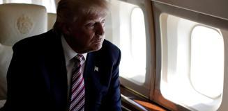 Trump'ın uçağında panik anları! Tedbir amacıyla ABD'ye geri döndü