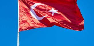 Kocaeli'de yıpranmış Türk bayrağına yapılan uygulamayla ilgili 3 kişi tutuklandı Kocaeli'de yıpranmış Türk bayrağına yapılan uygulamayla ilgili 3 kişi tutuklandı