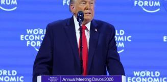 Trump, Davos'taki konuşmasına başlar başlamaz iğneyi batırdı Trump, Davos'taki konuşmasına başlar başlamaz iğneyi batırdı