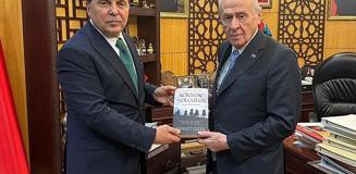 Ahmet Özer, MHP lideri Devlet Bahçeli ile yaşadığı diyaloğu anlattı Ahmet Özer, MHP lideri Devlet Bahçeli ile yaşadığı diyaloğu anlattı