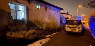 Hastanede 2 günlük bebeklerinin acı haberini aldılar