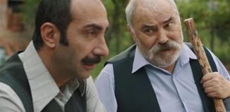 Usta oyuncu Ali Tutal'dan kötü haber! Entübe edildi Usta oyuncu Ali Tutal'dan kötü haber! Entübe edildi