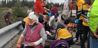 Antalya'da yolcu otobüsü şarampole yuvarlandı! Çok sayıda ölü ve yaralı var
