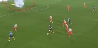 Sahaya bomba atıp kaleciyi yaraladı! Kendi de kabusu yaşadı