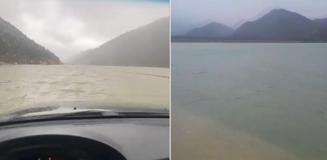 Saatlerdir dehşeti yaşıyorlar! Burası göl değil, iki ili birbirine bağlayan kara yolu Saatlerdir dehşeti yaşıyorlar! Burası göl değil, iki ili birbirine bağlayan kara yolu