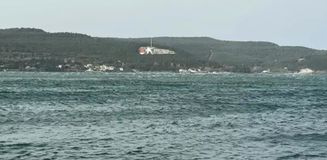 Çanakkale Boğazı fırtına nedeniyle çift yönlü ulaşıma kapatıldı