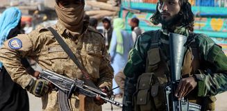 Afganistan'a savaş ilan eden Pakistan'dan kritik hamle! Tüm ülkede yasaklandı