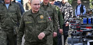 Putin'den savaş alameti gibi hamle: Ordudaki askeri personel sayısını artırdı