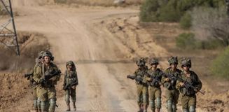 İsrail Lübnan'da BM Barış Gücü askerlerini hedef aldı