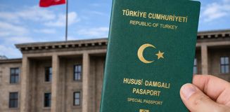 TBMM'ye sunuldu: Bir meslek grubuna daha yeşil pasaport geliyor