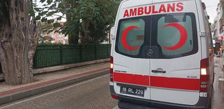 Evinde silahla vurulmuş halde bulunan kadın kurtarılamadı