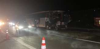 Ankara'da yolcu otobüsü, TIR'a çarptı: 1 ölü, 15 yaralı