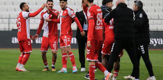 Sivasspor, ''yoksa yeniden küme mi düşecekler'' denirken play-off potasına göz kırptı